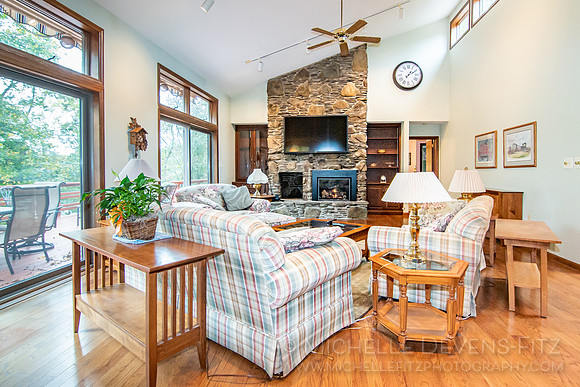 05 Living Room 02
