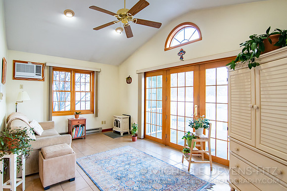 07 Family Room 04