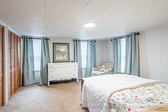 04 Bedroom 1 03
