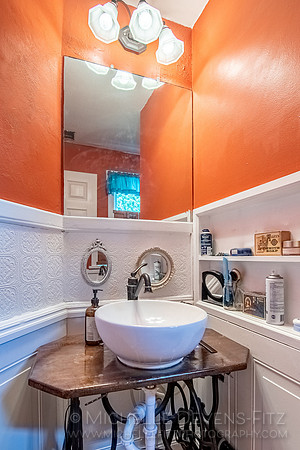 03 Full Bath 02