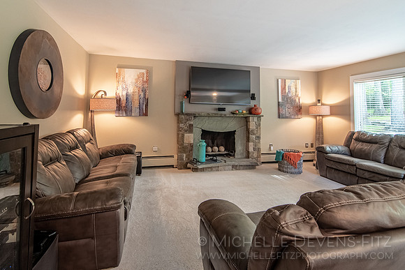 04 Family Room 01