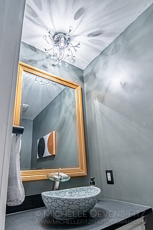 04 Powder Room 02