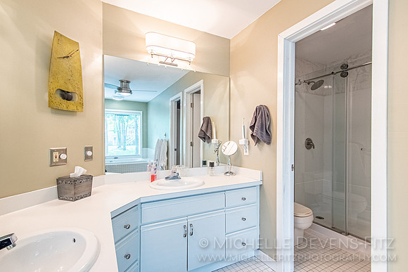 05 Primary Bedroom Bath 02