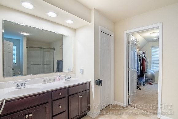 05 Primary Bedroom Bath 01