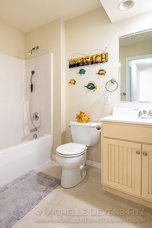 06 Full Bath 02