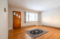 02 Living Room 1-2